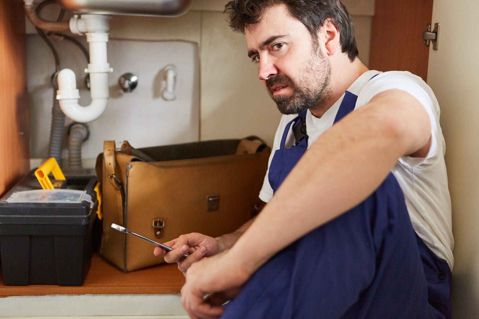 Ärger mit dem Handwerker? (© Robert Kneschke / stock.adobe.com)