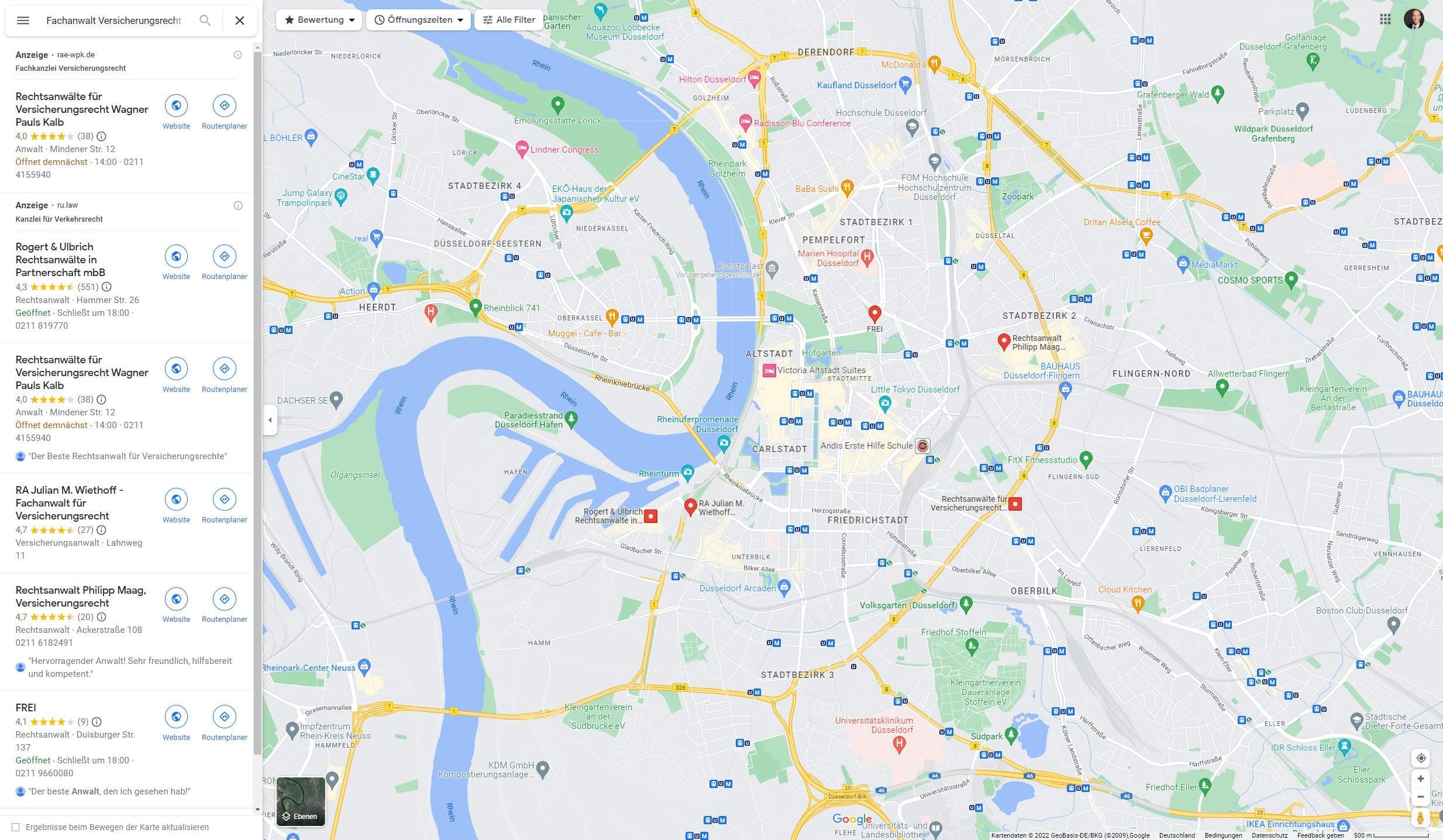 Wenn Sie einen Anwalt für Versicherungsrecht in Düsseldorf suchen, können Sie in Google recherchieren. Unser Tipp: Lassen Sie sich einen Rechtsanwalt aus dem Juristen-Netzwerk der Deutschen Schadenshilfe empfehlen. Wir prüfen Ihren Fall und nennen Ihnen den besten Ansprechpartner für den vorliegenden Schadensfall. (Screenshot Google Maps Suche nach "Fachanwalt Versicherungsrecht Düsseldorf" am 22.08.2022)