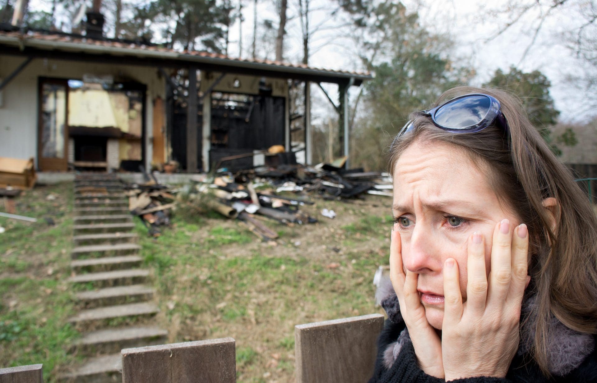 Haus abgebrannt - Versicherung zahlt nicht nach Hausbrand? (© Eléonore H / stock.adobe.com)