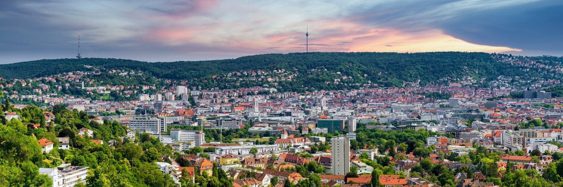 Wasserschaden in Stuttgart? - Eine Fachfirma für die Leckortung / Leckageortung finden Sie über die Deutsche Schadenshilfe! (© Manuel Schönfeld / stock.adobe.com)