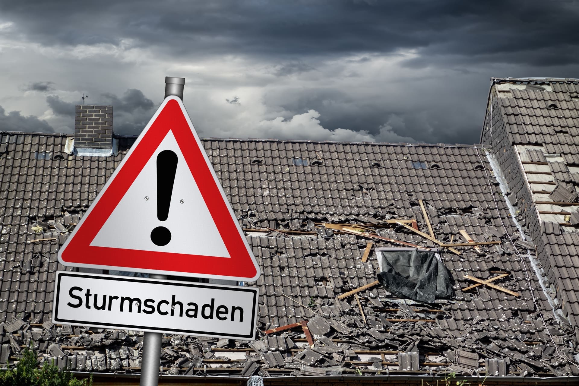 Wer zahlt Sturmschäden am Dach? (© stockphoto-graf / stock.adobe.com)