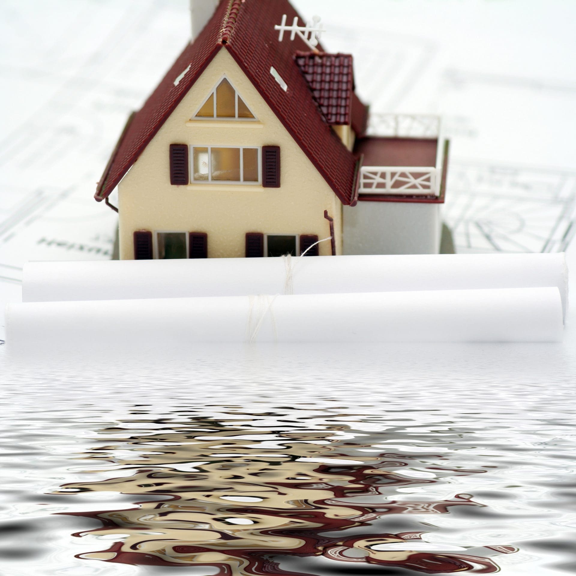 Wohngebäudeversicherung, Wasserschaden, Ärger? (© Yvonne Bogdanski / Fotolia)